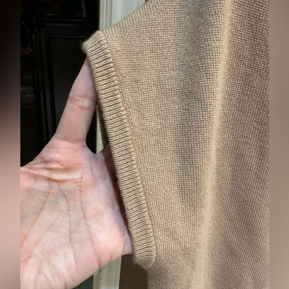 Women’s Short Sleeve Boatneck Sweater with Shoulder Buttons - Beige - Picture 4 of 4